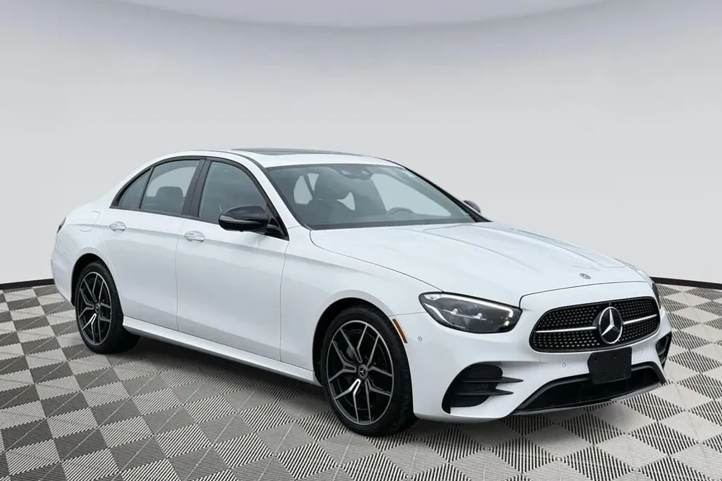 2021 Mercedes Benz E 4MATIC photo 1