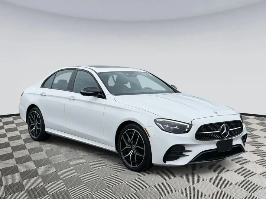 2021 Mercedes Benz E 4MATIC photo 1
