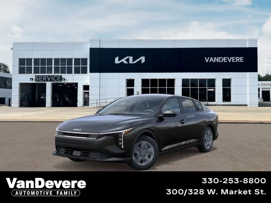 2025 Kia K4 LX photo 1