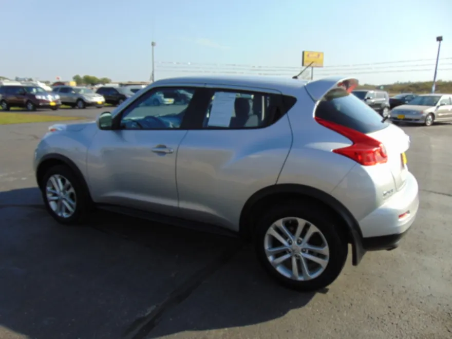 2014 Nissan Juke S photo 1