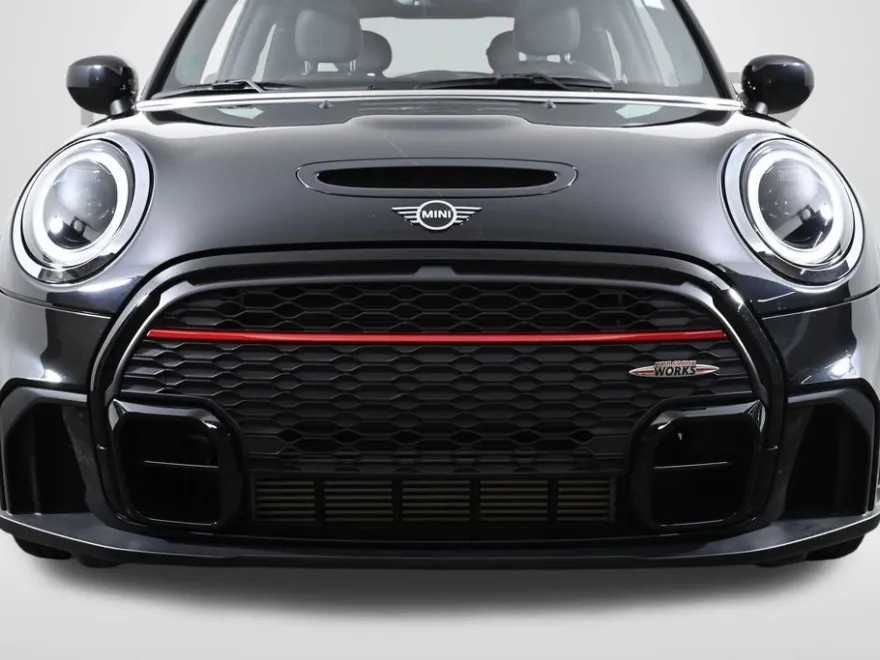 2023 Mini Cooper 2 Door Hardtop photo 2