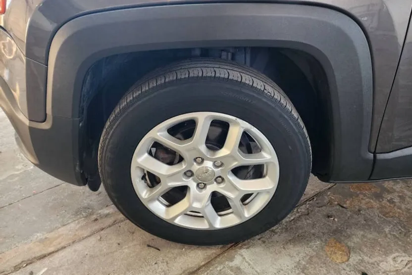 2016 Jeep Renegade Latitude photo 1