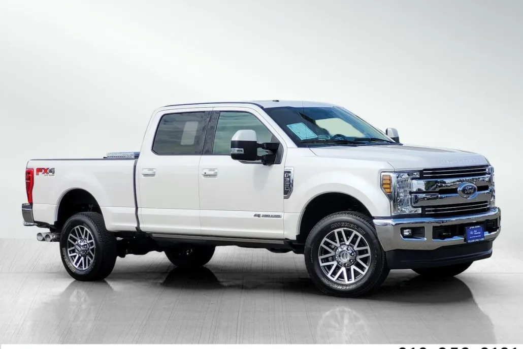 2018 Ford F-350 Lariat photo 1