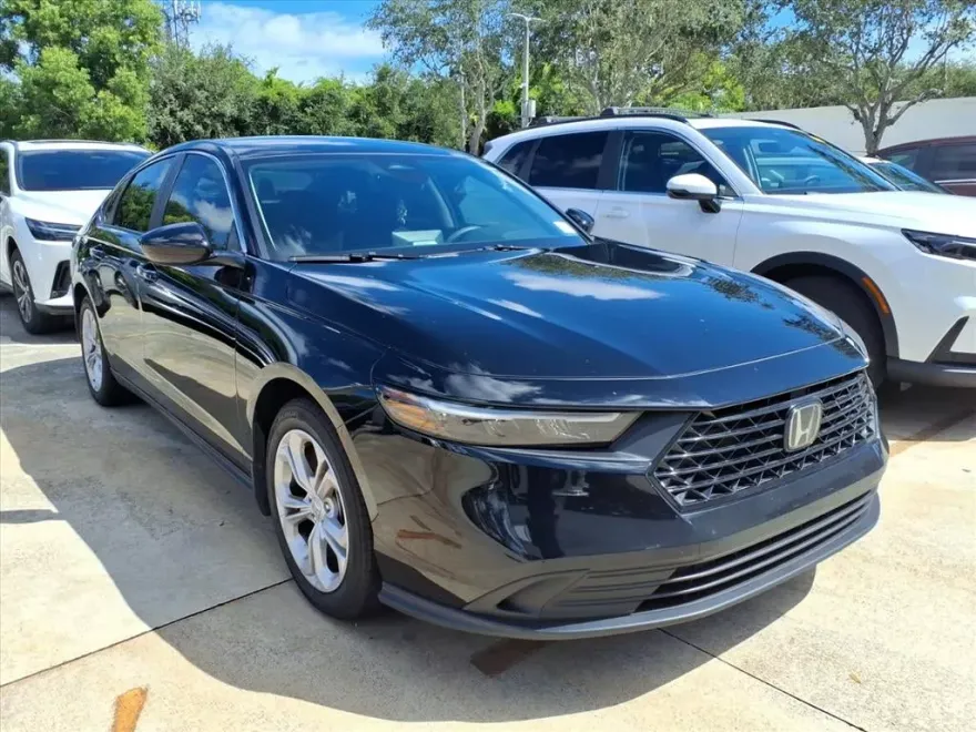2025 Honda Accord LX photo 1