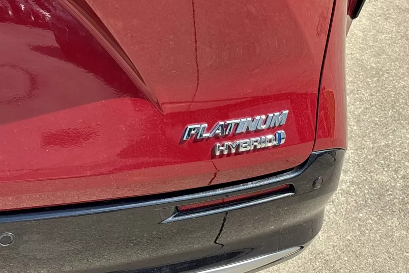 2023 Toyota Sienna Platinum Hybrid photo 1