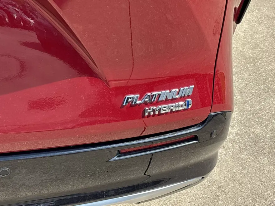 2023 Toyota Sienna Platinum Hybrid photo 1