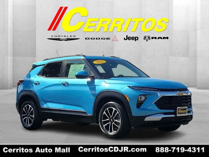 2025 Chevrolet Trailblazer LT photo 1