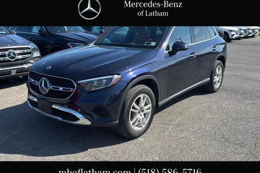 2023 Mercedes Benz GLC 300 4MATIC photo 1