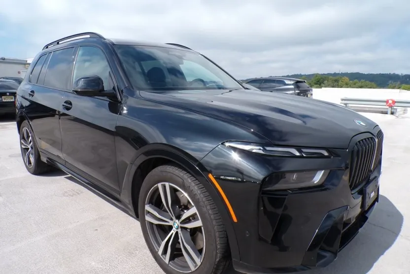 2023 Bmw X7 xDrive40i photo 1
