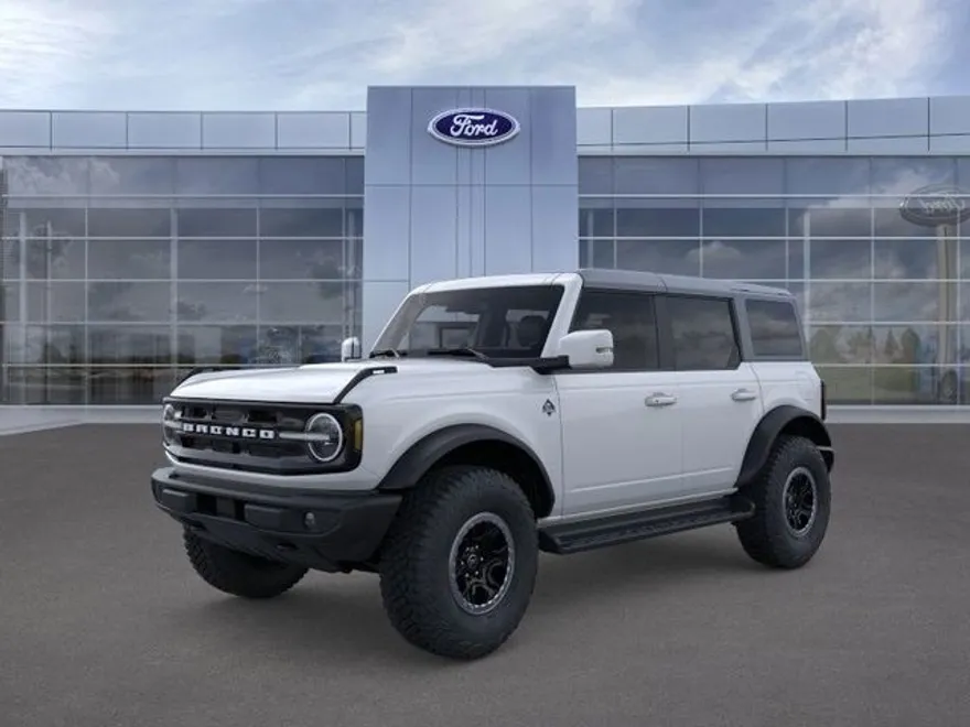 2025 Ford Bronco Outer Banks photo 1