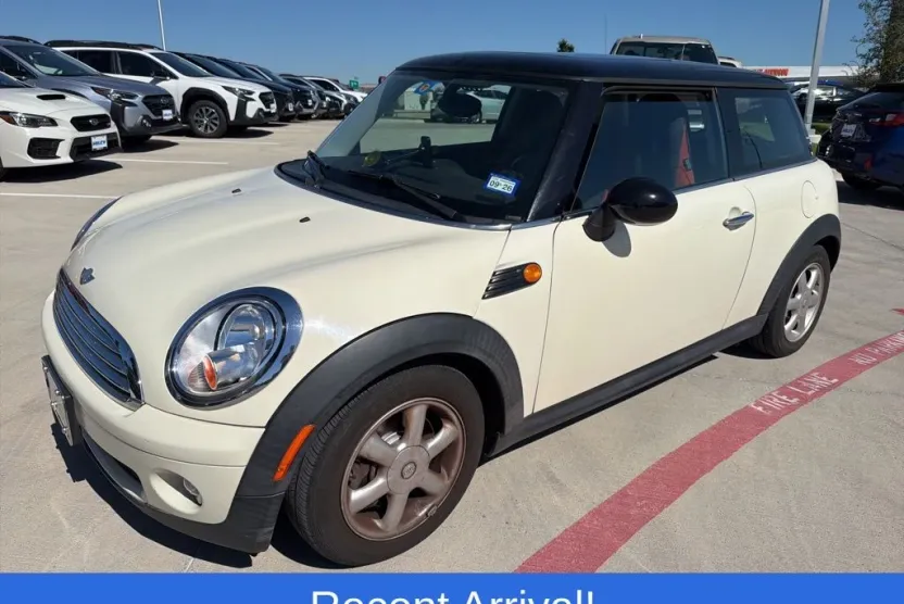2009 Mini Cooper Base photo 1