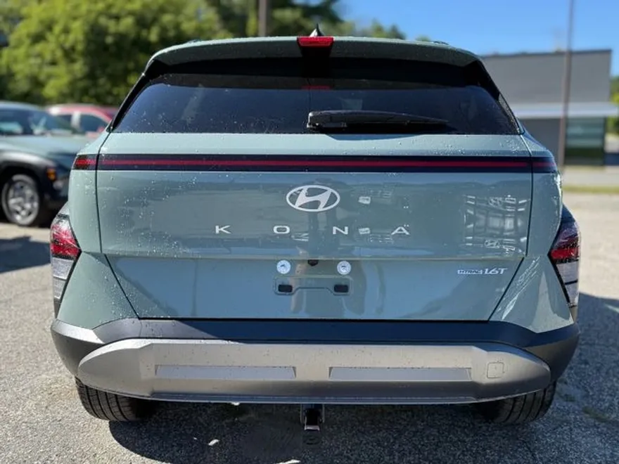 2026 Hyundai Kona SEL photo 1
