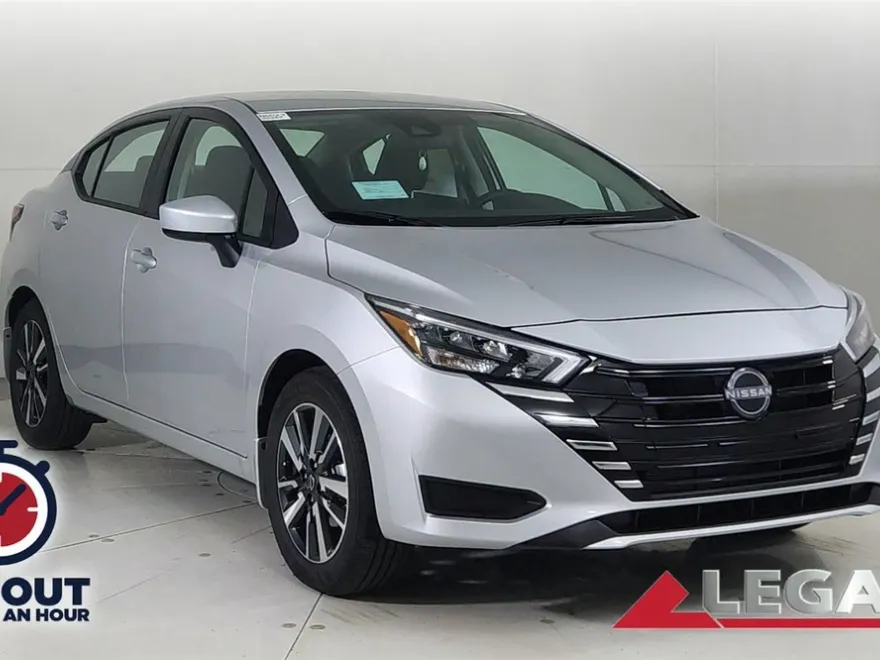 2025 Nissan Versa SV photo 1
