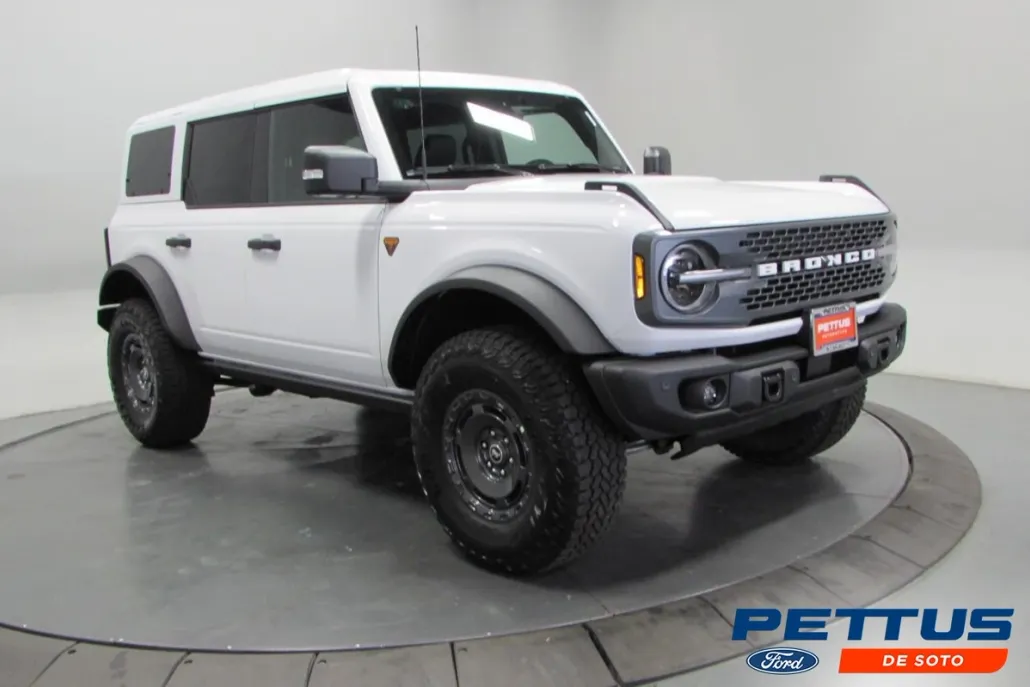 2025 Ford Bronco Badlands photo 1