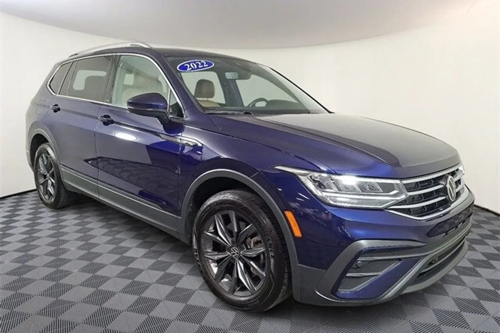 2022 Volkswagen Tiguan SE photo 1