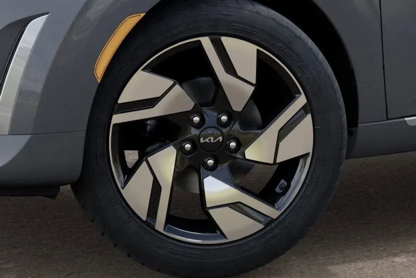 2025 Kia Soul GT-Line photo 1