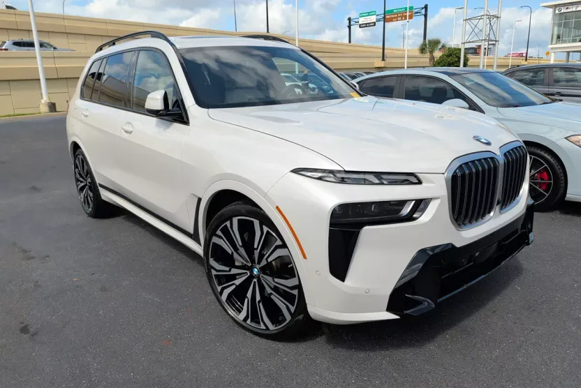 2023 Bmw X7 xDrive40i photo 1