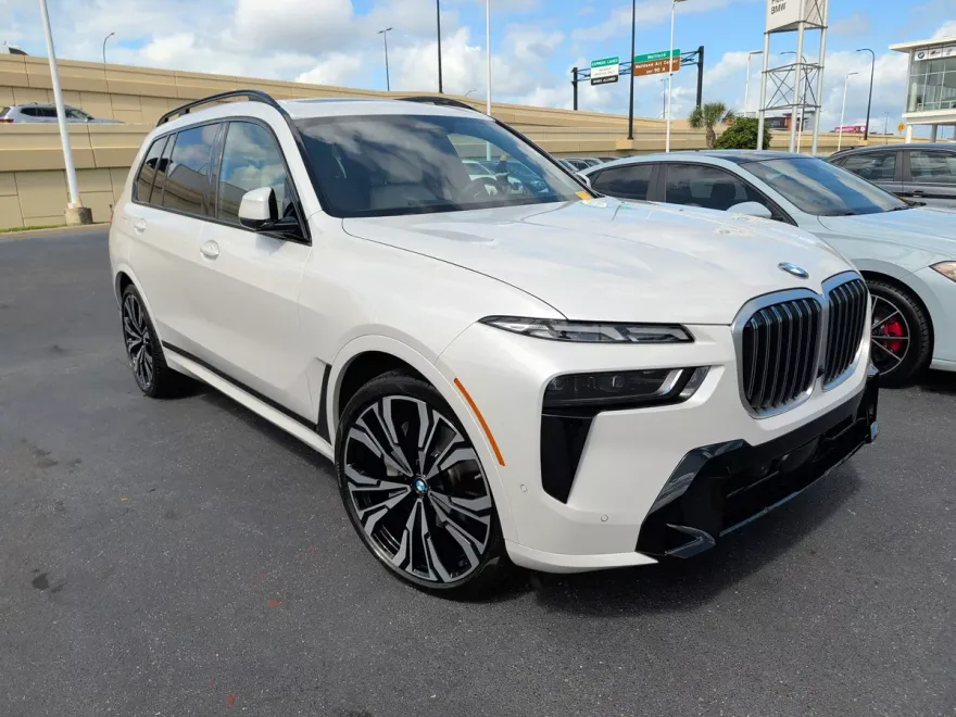 2023 Bmw X7 xDrive40i photo 1