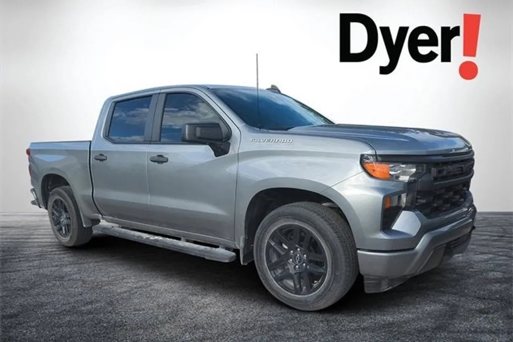 2024 Chevrolet Silverado 1500 Custom photo 1