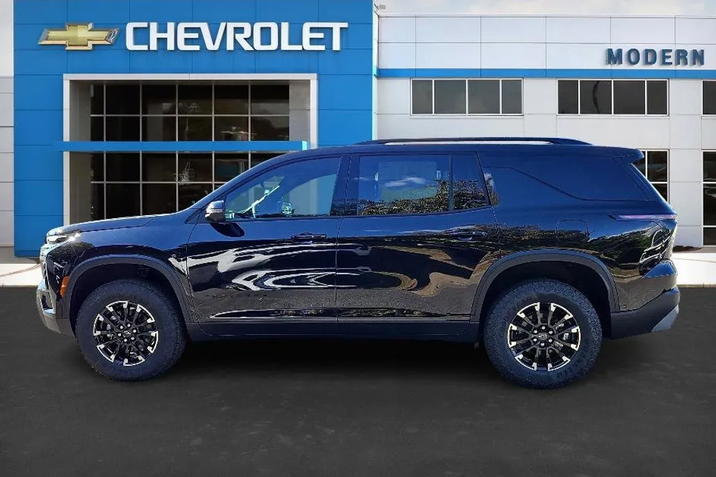 2025 Chevrolet Traverse Z71 photo 1