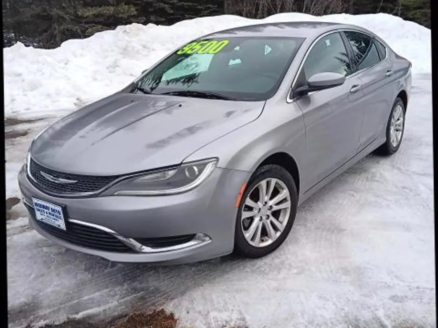 2015 Chrysler 200 Limited photo 1