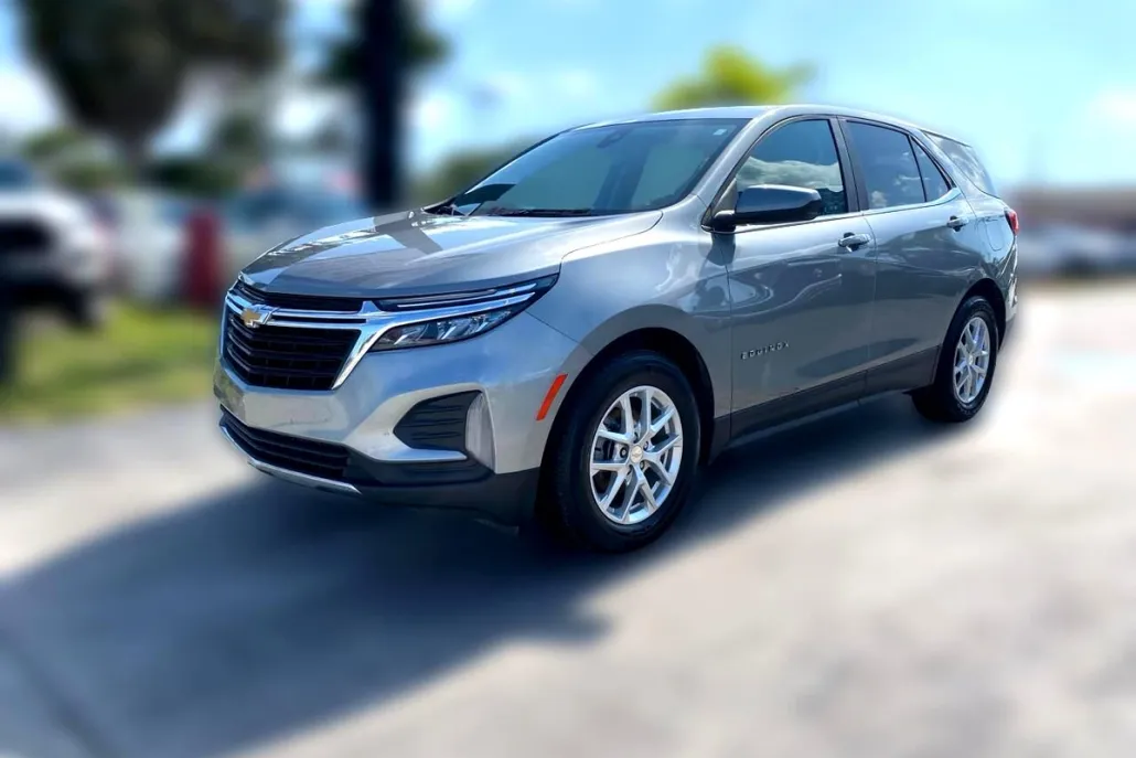 2023 Chevrolet Equinox LT photo 1