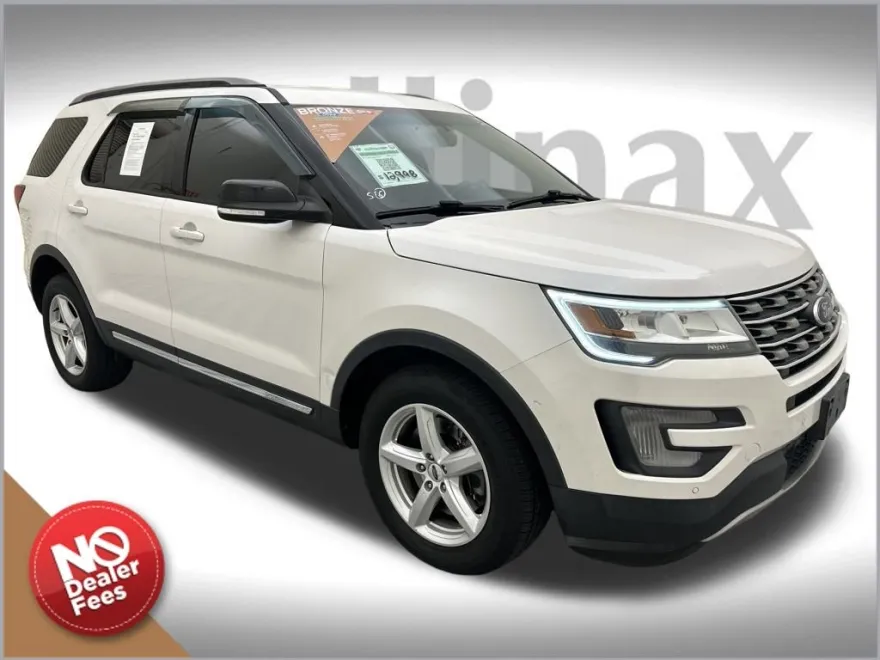 2017 Ford Explorer XLT photo 1