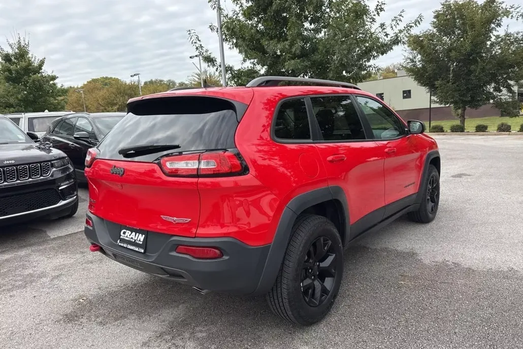 2017 Jeep Cherokee Trailhawk photo 1