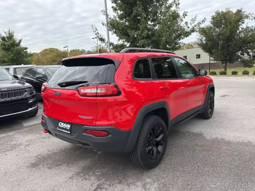 2017 Jeep Cherokee Trailhawk photo 1