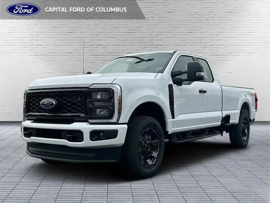 2025 Ford F-350 XL photo 1