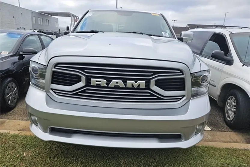 2018 Ram 1500 Sport photo 1