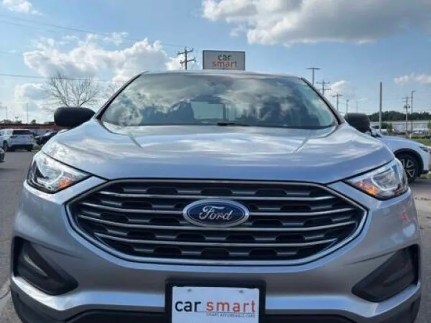 2021 Ford Edge SE photo 1