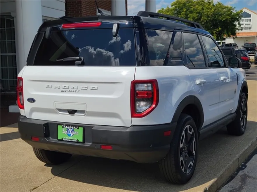 2023 Ford Bronco Sport Outer Banks photo 1