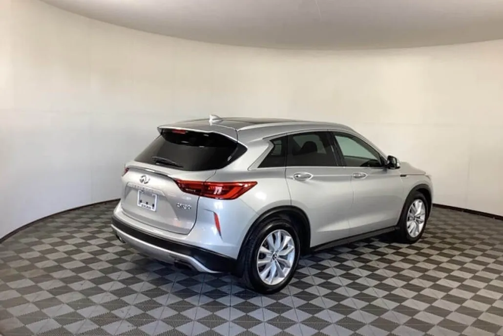 2019 Infiniti QX50 Luxe AWD photo 1