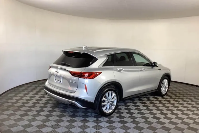 2019 Infiniti QX50 Luxe AWD photo 1