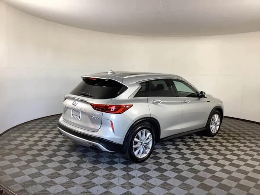 2019 Infiniti QX50 Luxe AWD photo 1