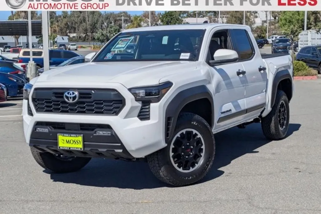 2025 Toyota Tacoma 4x4 TRD Sport photo 1