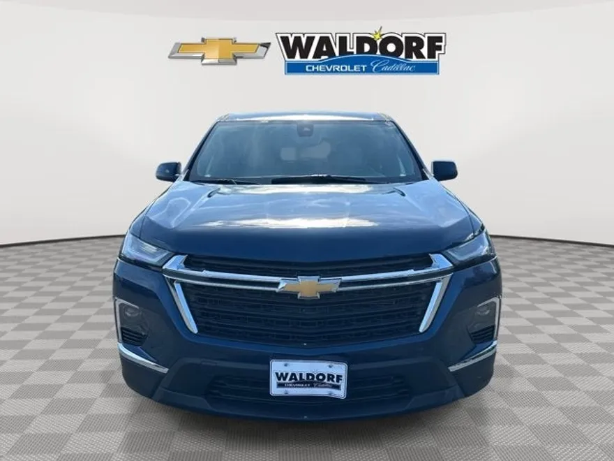 2023 Chevrolet Traverse LS photo 1
