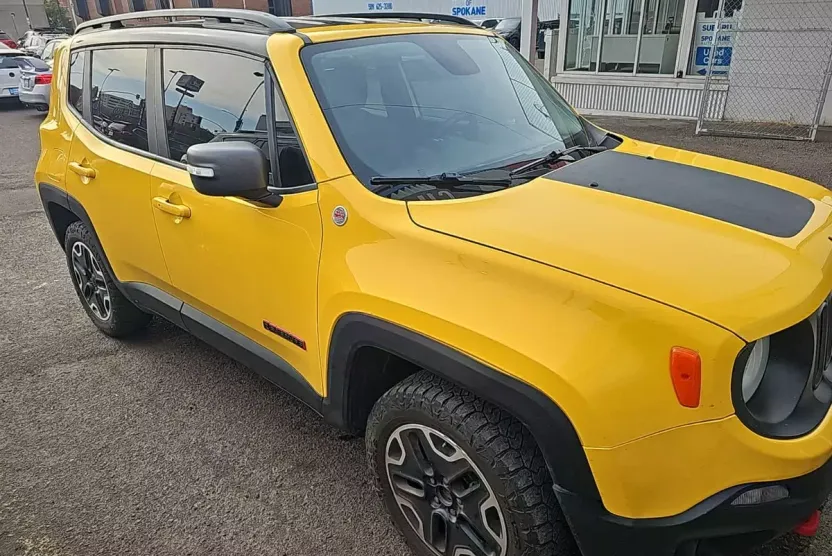 2017 Jeep Renegade Trailhawk photo 1