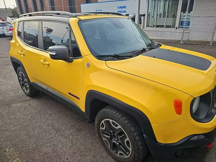 2017 Jeep Renegade Trailhawk photo 1