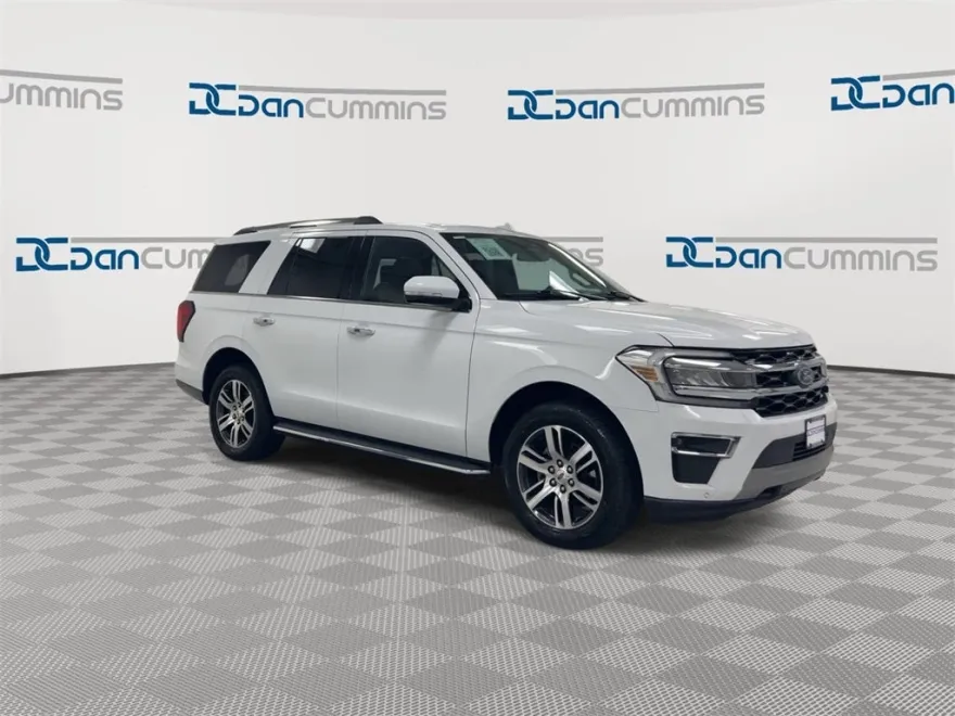 2022 Ford Expedition Limited photo 1