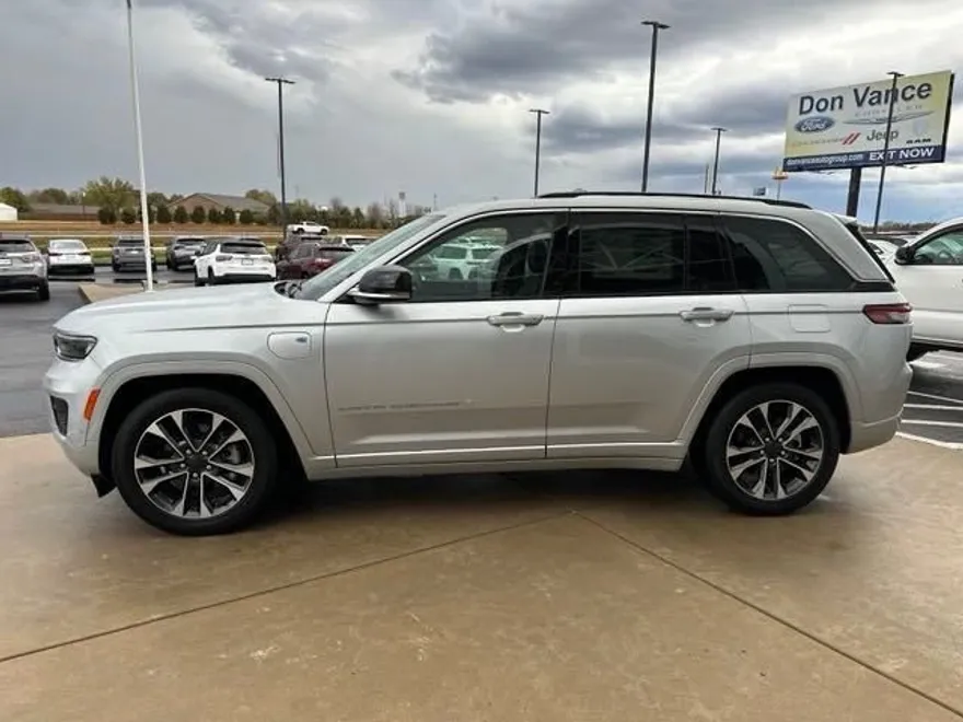 2024 Jeep Grand Cherokee Overland 4xe photo 1