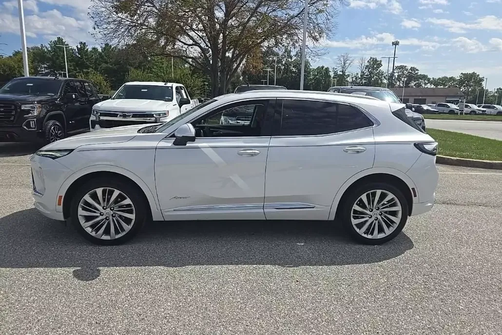 2025 Buick Envision Avenir photo 1
