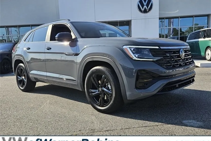 2026 Volkswagen Atlas Cross Sport SEL R-Line photo 1