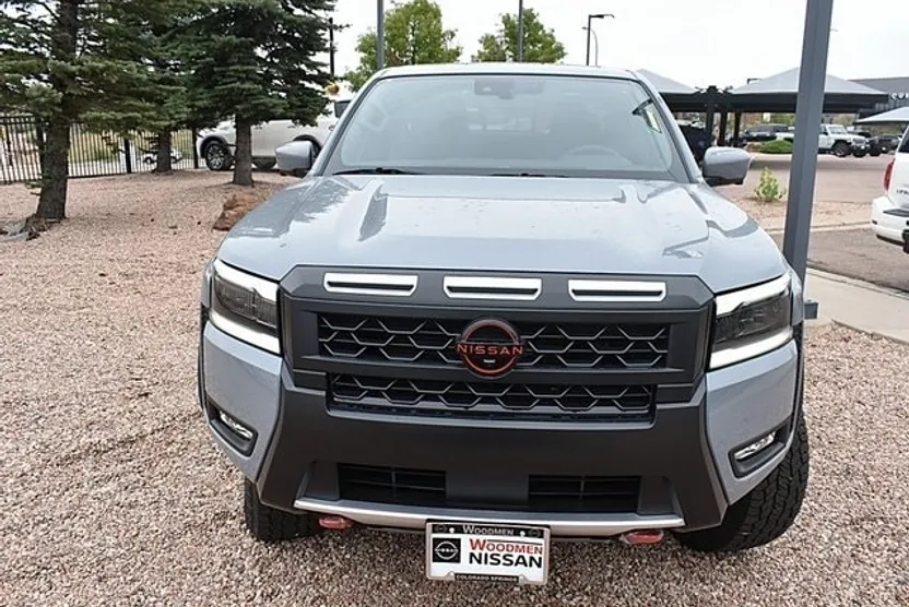 2026 Nissan Frontier photo 1