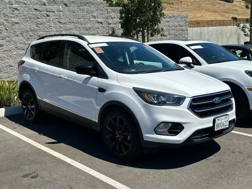2019 Ford Escape SE photo 1