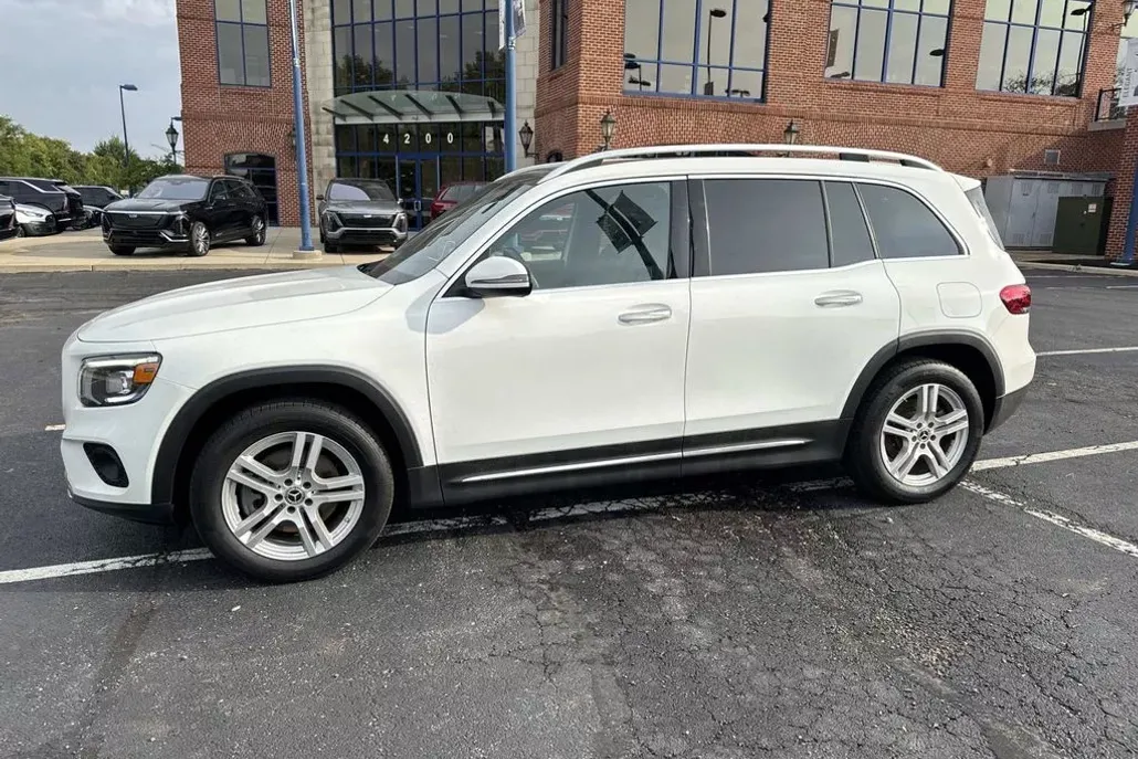 2022 Mercedes Benz GLB 250 4MATIC photo 1