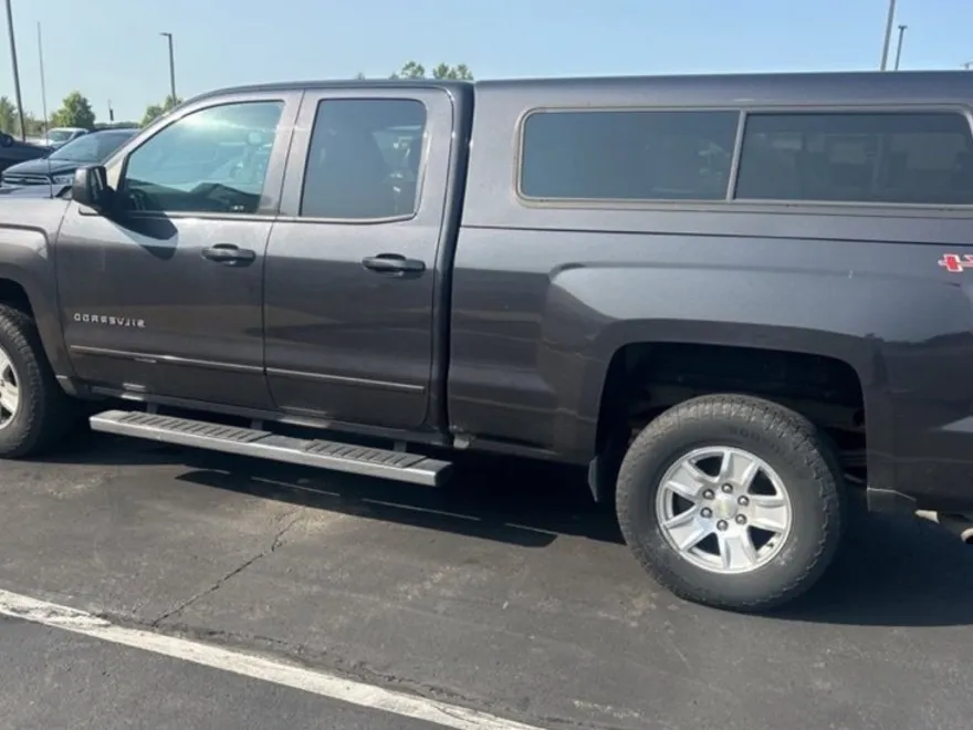 2016 Chevrolet Silverado 1500 LT photo 1
