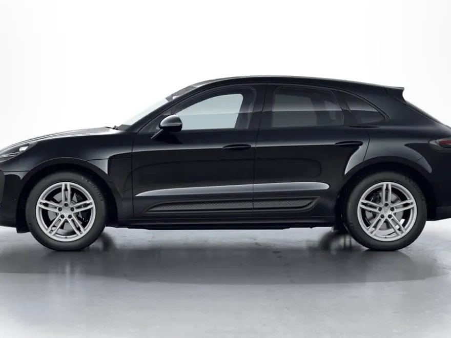 2026 Porsche Macan T photo 1