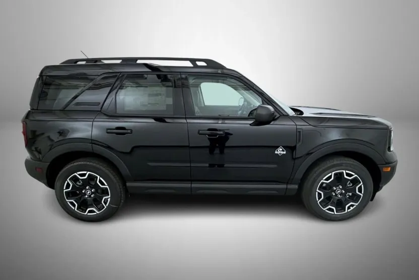 2025 Ford Bronco Sport Outer Banks photo 1